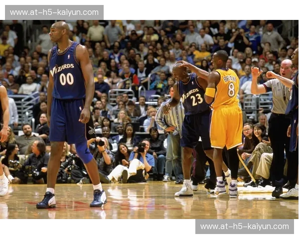 巅峰对决：当“魔术师”遭遇“黑曼巴”，一场跨越时代的篮球绝唱